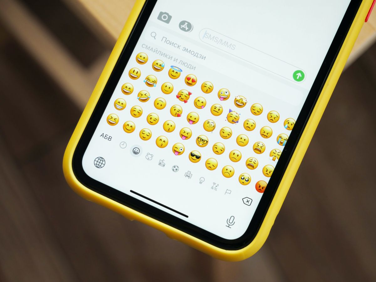 5 Beautiful Emoji Keyboard Apps For Android