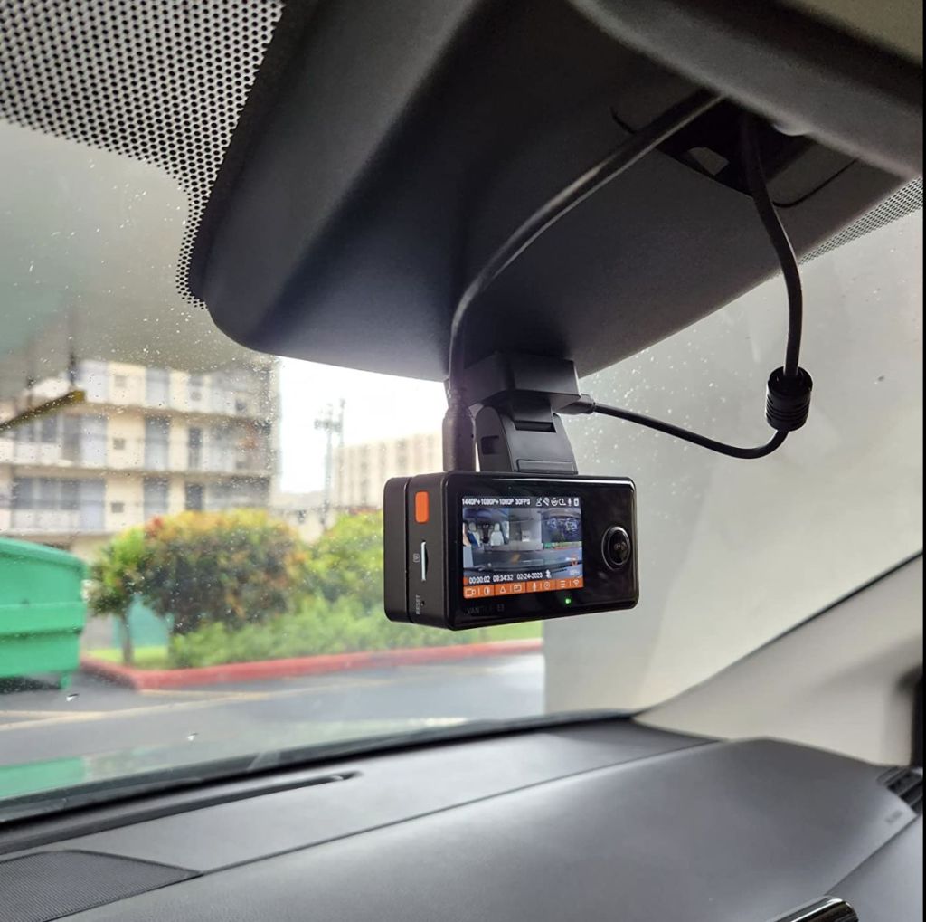 Get to Know Vantrue’s E3 Dash Cam and Its Classy Three-Channel Goodness