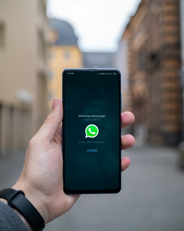 4 Tricks to Download WhatsApp Status Videos & Photos